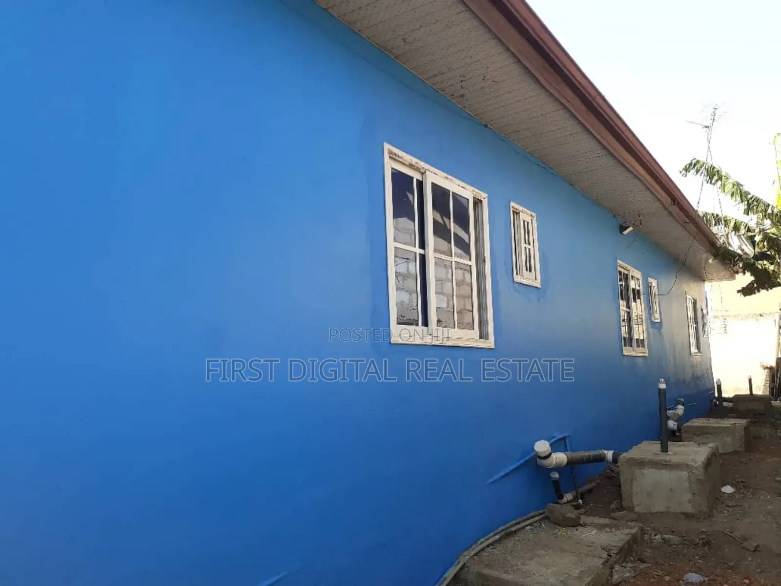 5bdrm Apartment in First Digital Real, Kasoa for sale in Kasoa