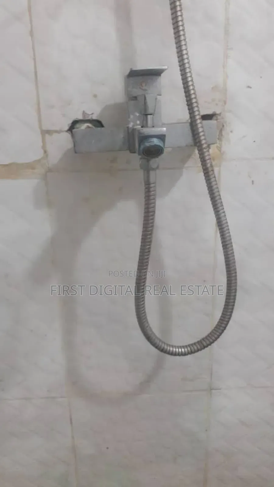 5bdrm Apartment in First Digital Real, Kasoa for sale in Kasoa