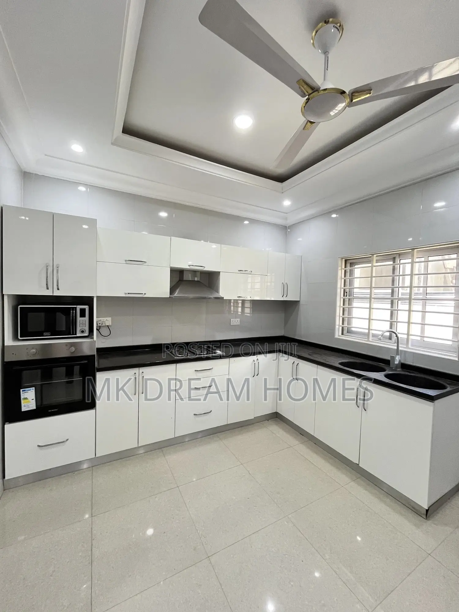 3bdrm Townhouse / Terrace in Paradise Estate for rent in Lake Side Estate