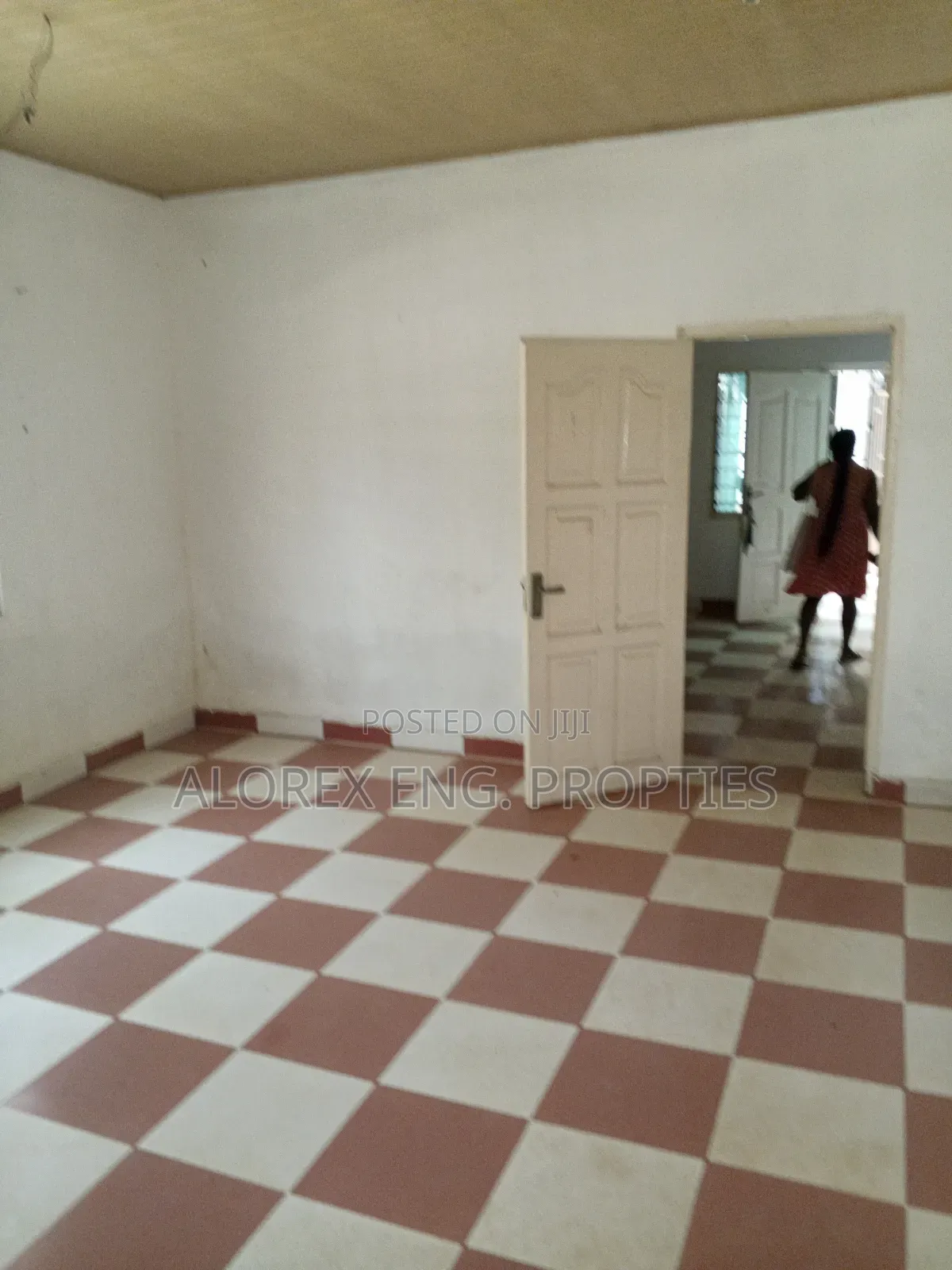 1bdrm Apartment in Chamber Self, Danfa for rent in Danfa