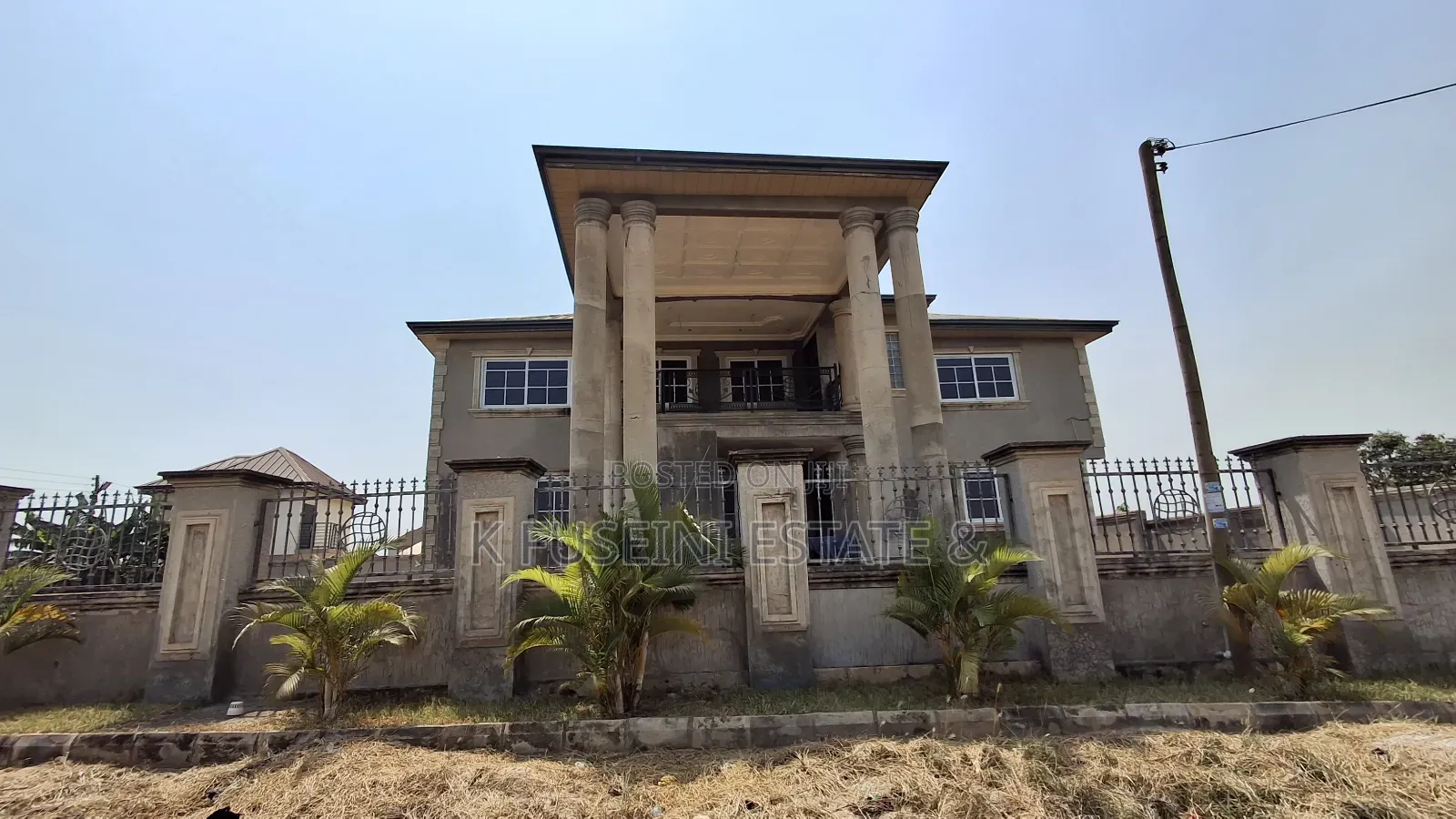 6bdrm House in K Fuseini Estate, Kumasi Metropolitan for sale in Kumasi Metropolitan
