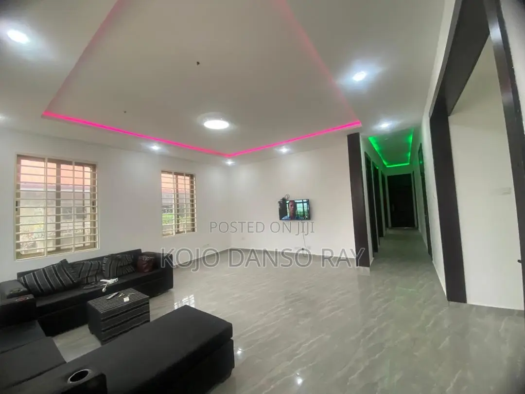 3bdrm House in Pandak Agency, Oyarifa for rent in Oyarifa