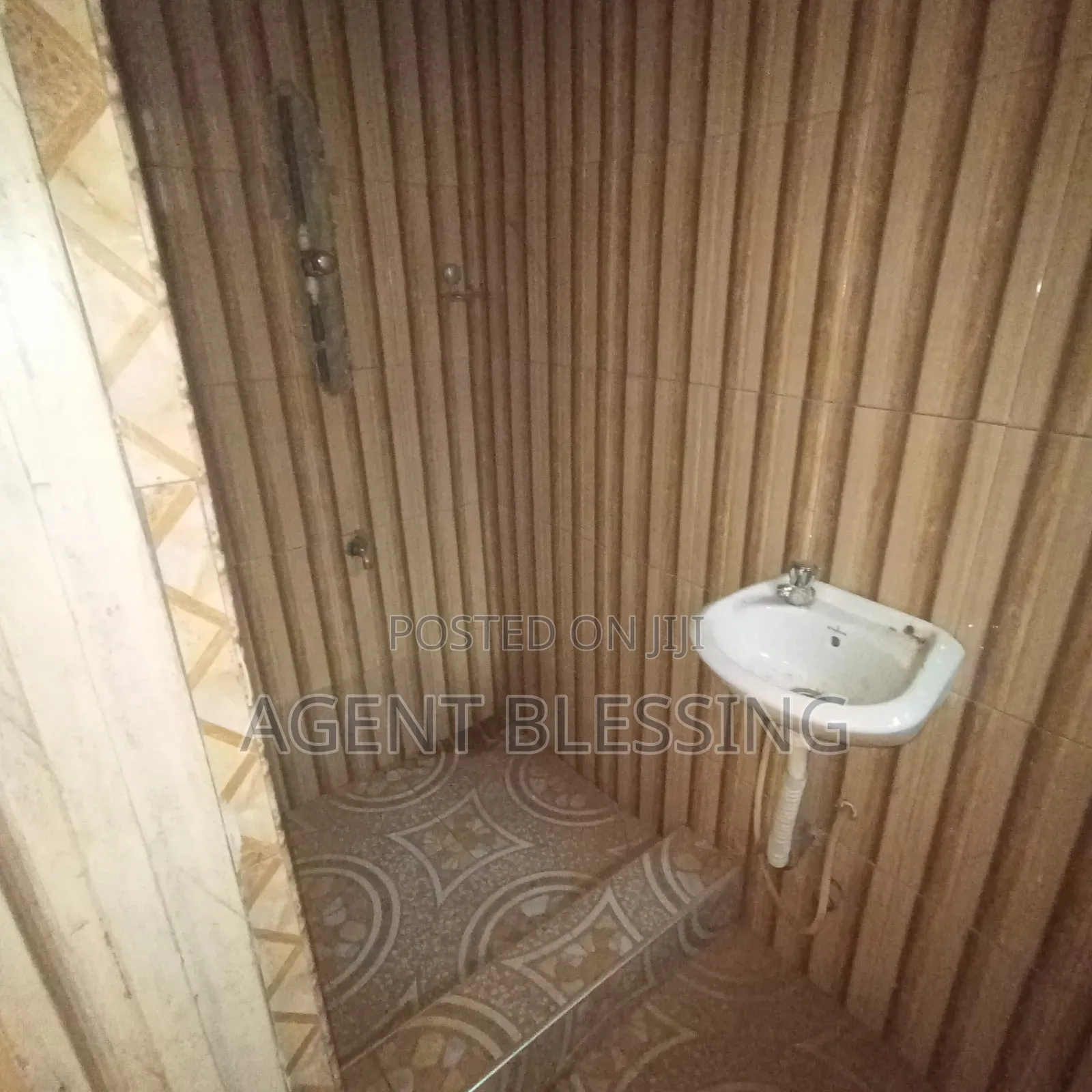 1bdrm Apartment in Golf City, Tema Metropolitan for rent in Tema Metropolitan
