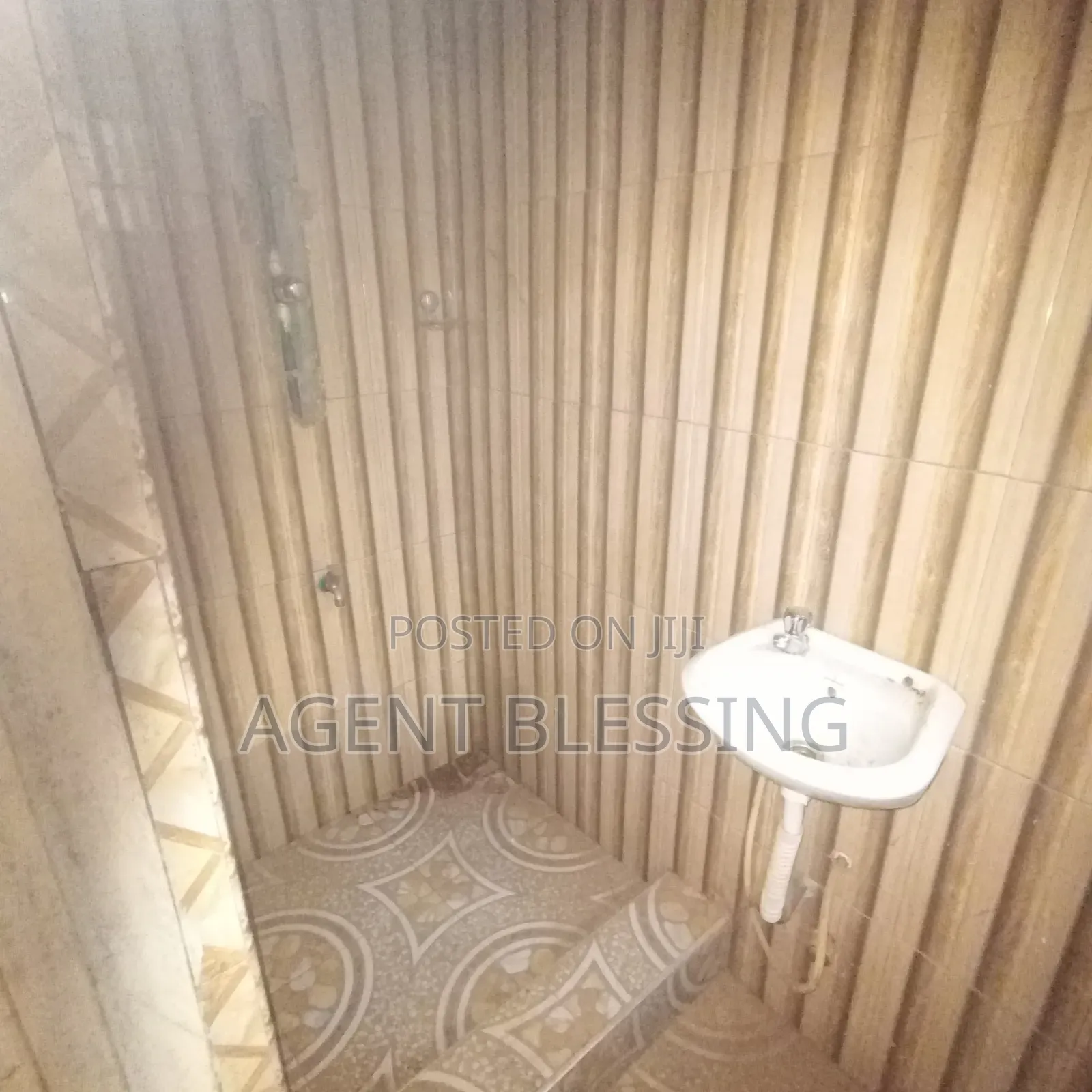 1bdrm Apartment in Golf City, Tema Metropolitan for rent in Tema Metropolitan