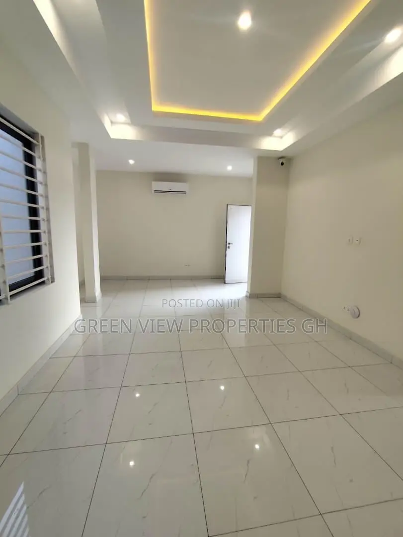 6bdrm Mansion in East Legon for rent in East Legon