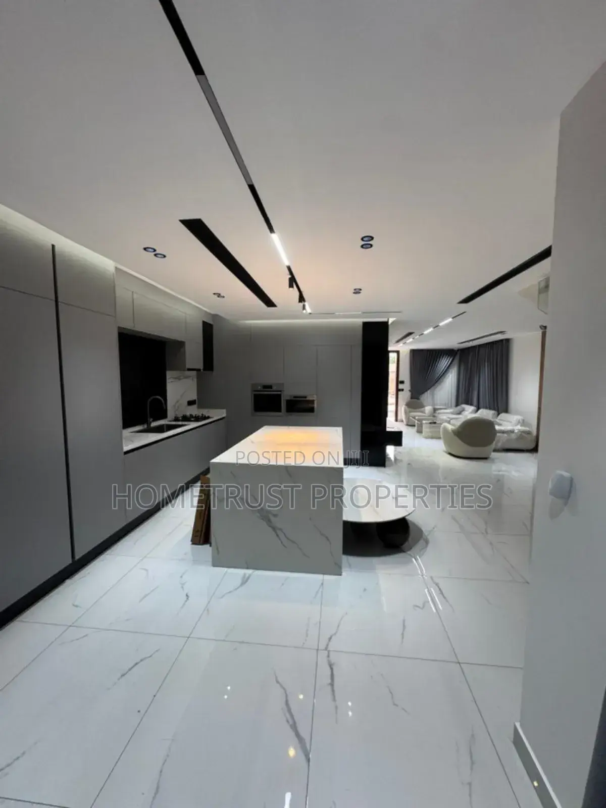 5bdrm Duplex in Hometrust Properties, Airport Residential Area for sale in Airport Residential Area