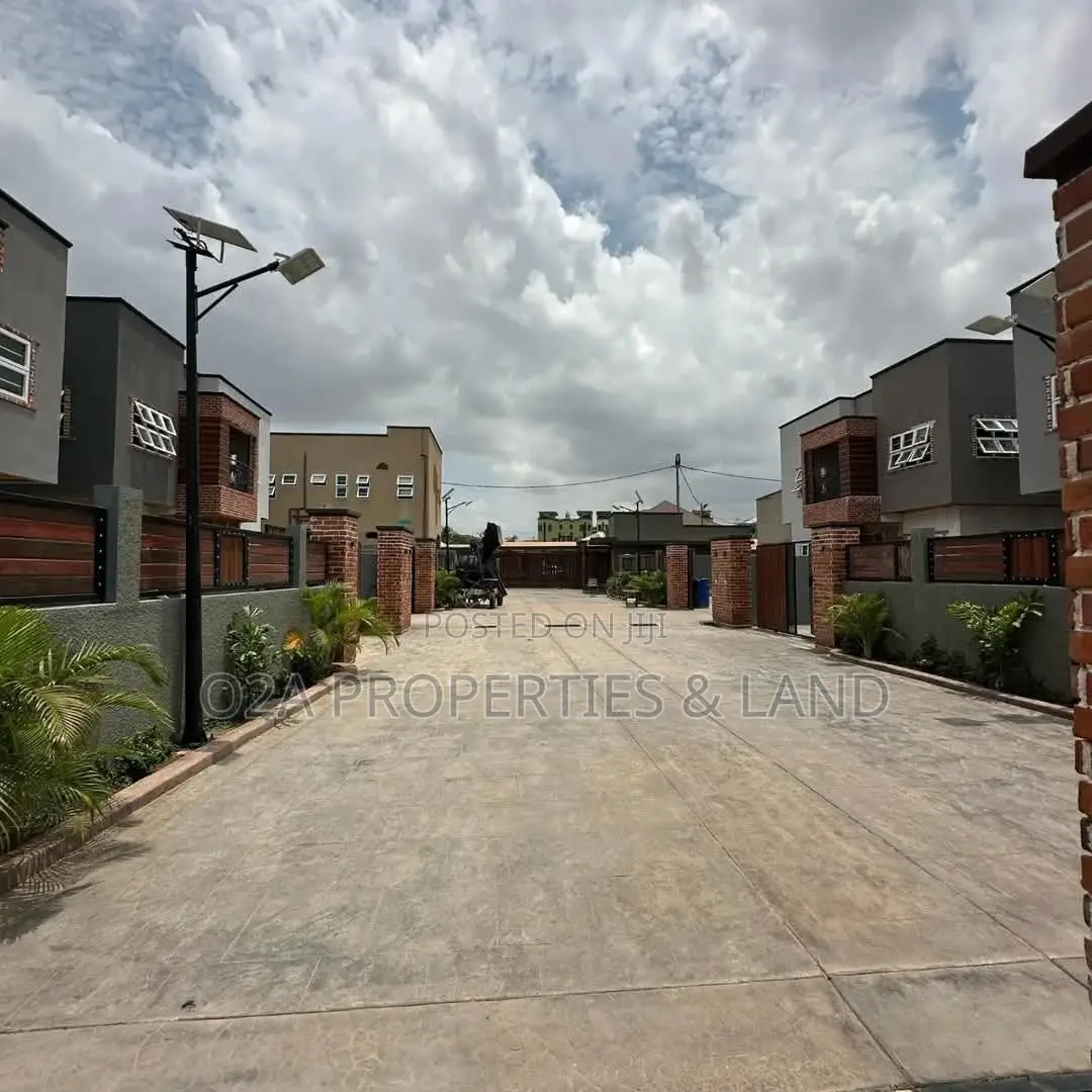 4bdrm House in Adjiringanor, Ability for sale in Ability