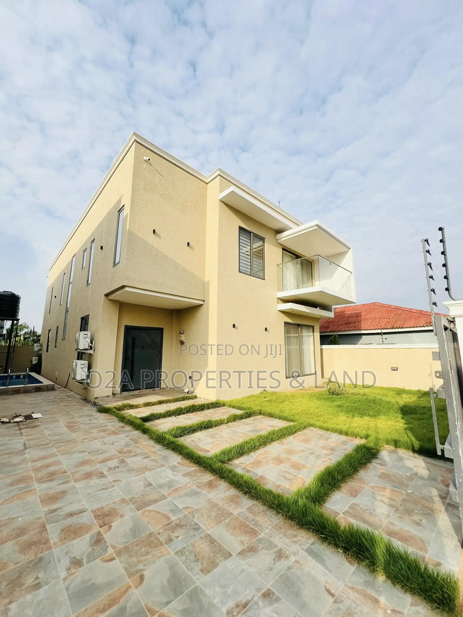 Furnished 4bdrm House in School Junction for sale in School Junction