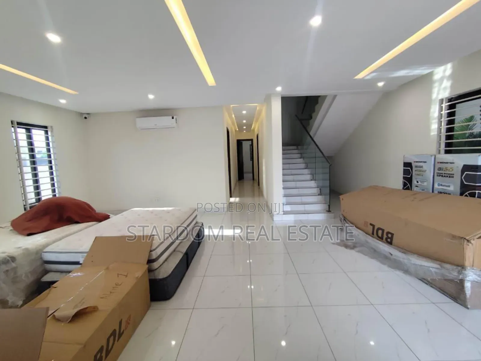 6bdrm Duplex in American House, East Legon for rent in East Legon