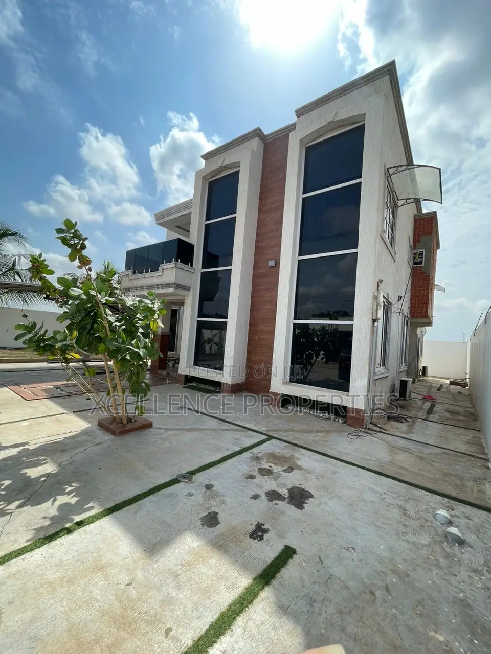 4bdrm Duplex in Xcellence Properties, East Legon for sale in East Legon