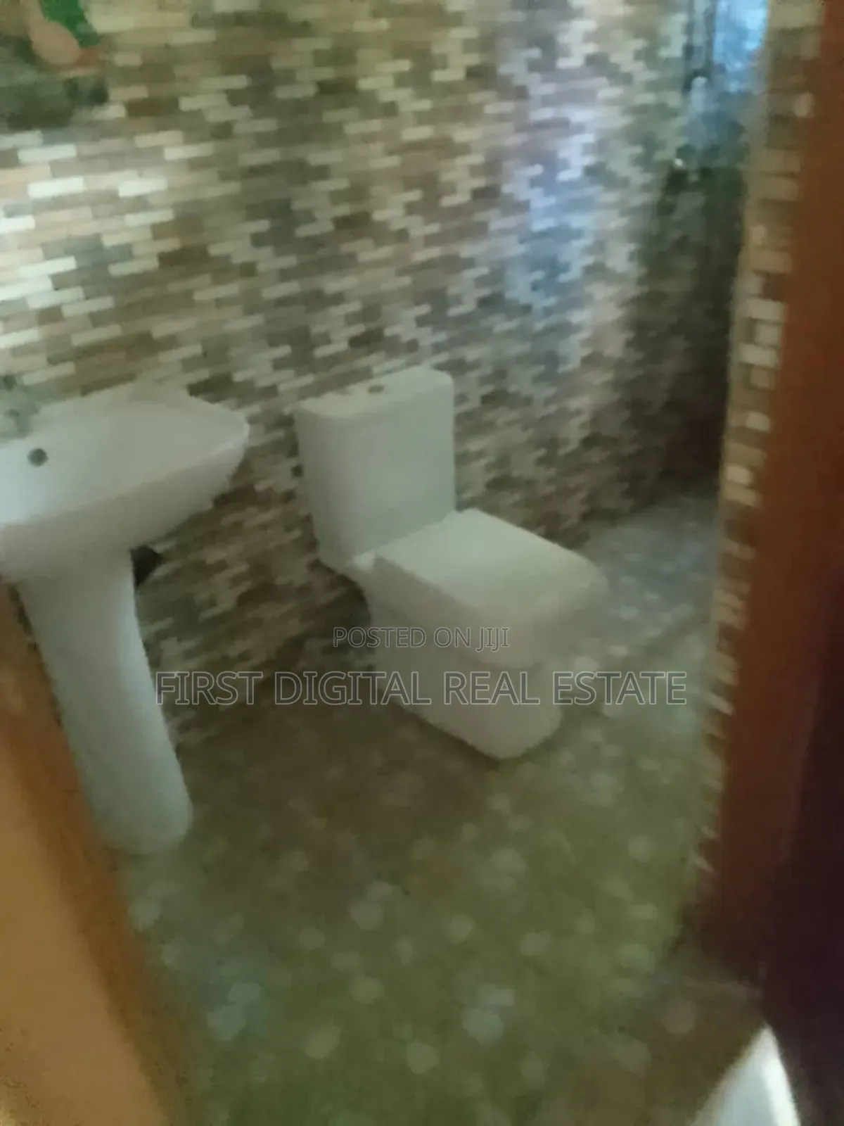 Chamber and Hall Self Contain for Rent at Tuba in West Hills Mall Area