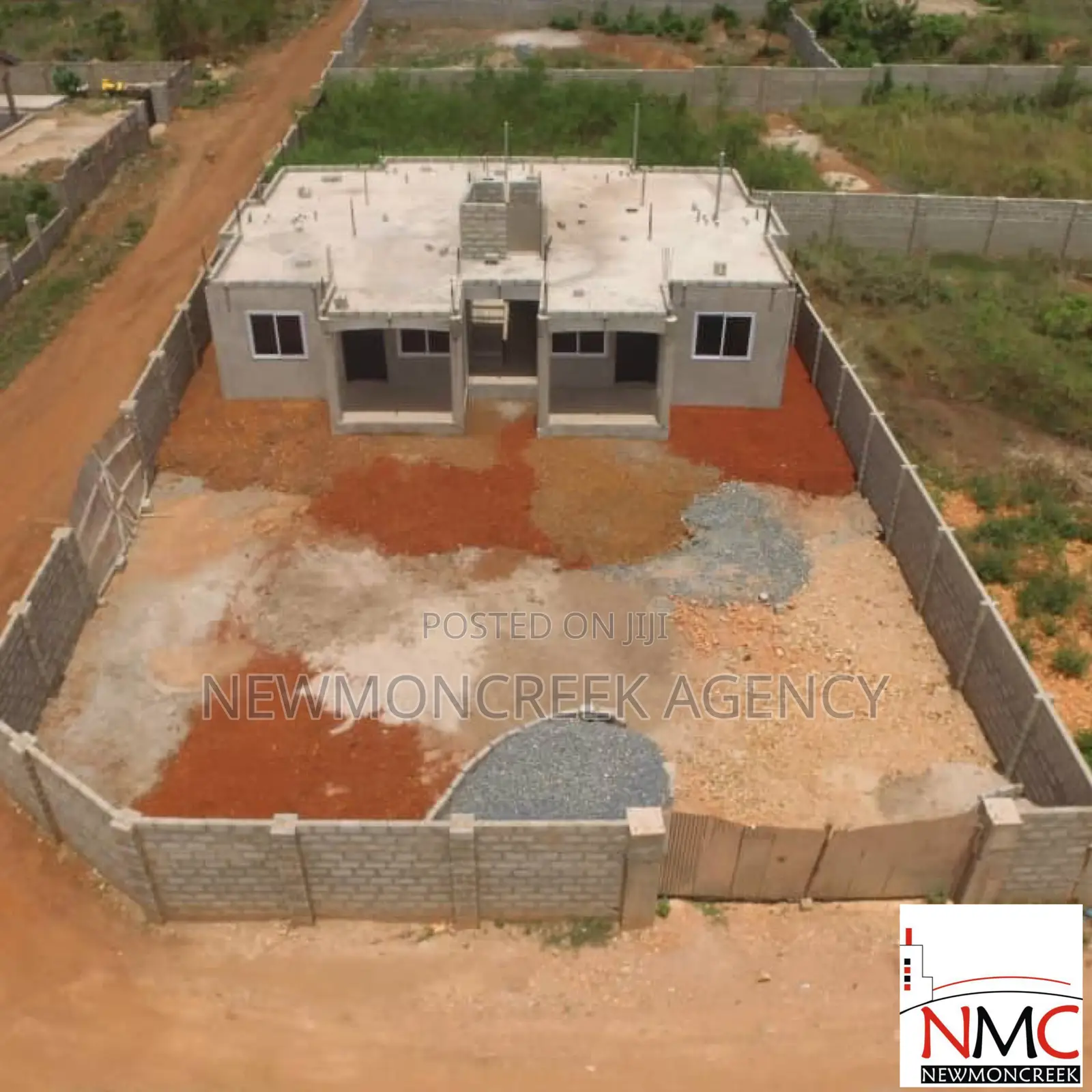 12bdrm Block of Flats in Adenta.Amrahia.Baron for sale in Amrahia