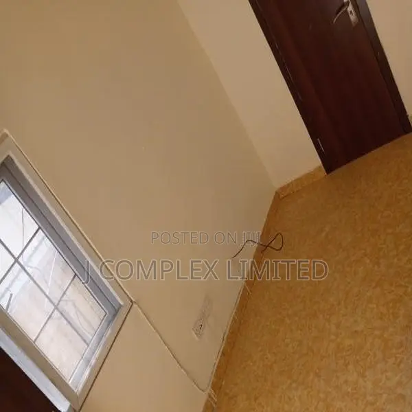 3bdrm Apartment in Lincoln School Area for sale in Lincoln School Area
