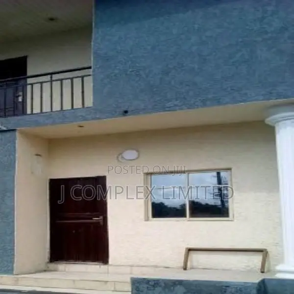 3bdrm Apartment in Lincoln School Area for sale in Lincoln School Area