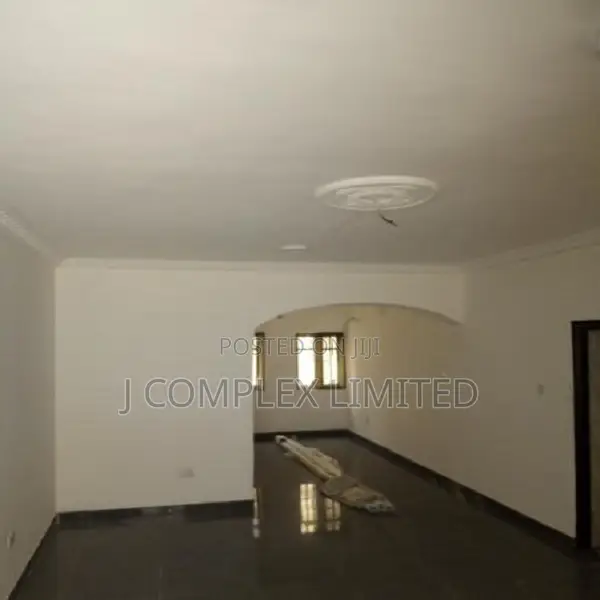 4bdrm Townhouse/Terrace in Lincoln School Area for sale in Lincoln School Area