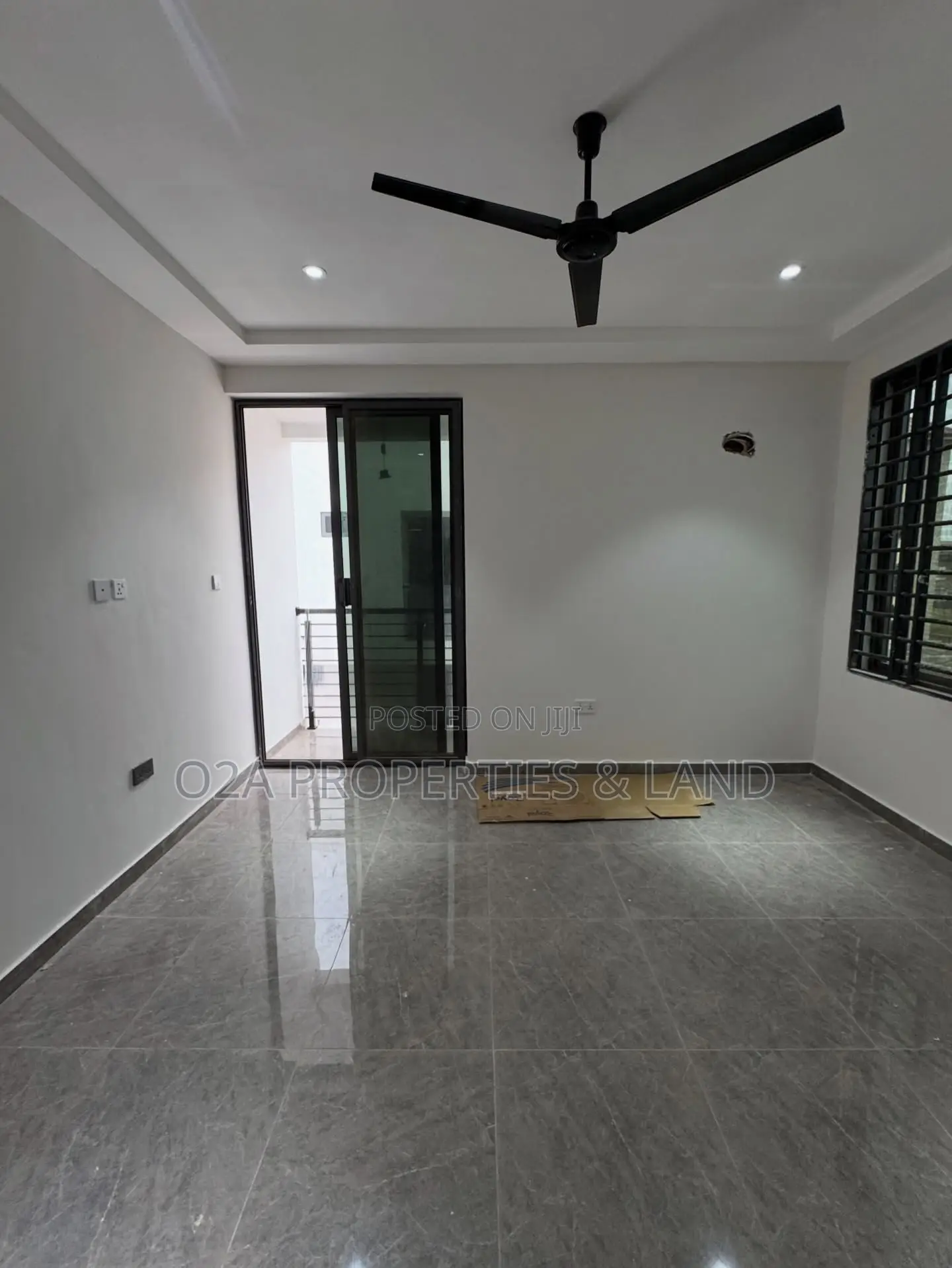 4bdrm House in Lakeside Estate for sale in Lake Side Estate