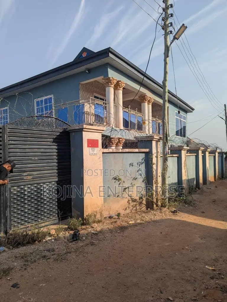 4bdrm House in Kronum Angel Adonko, Kumasi Metropolitan for sale in Kumasi Metropolitan