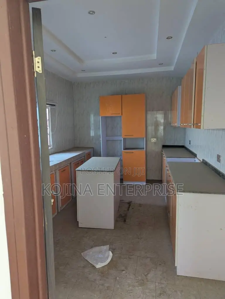 4bdrm House in Kronum Angel Adonko, Kumasi Metropolitan for sale in Kumasi Metropolitan