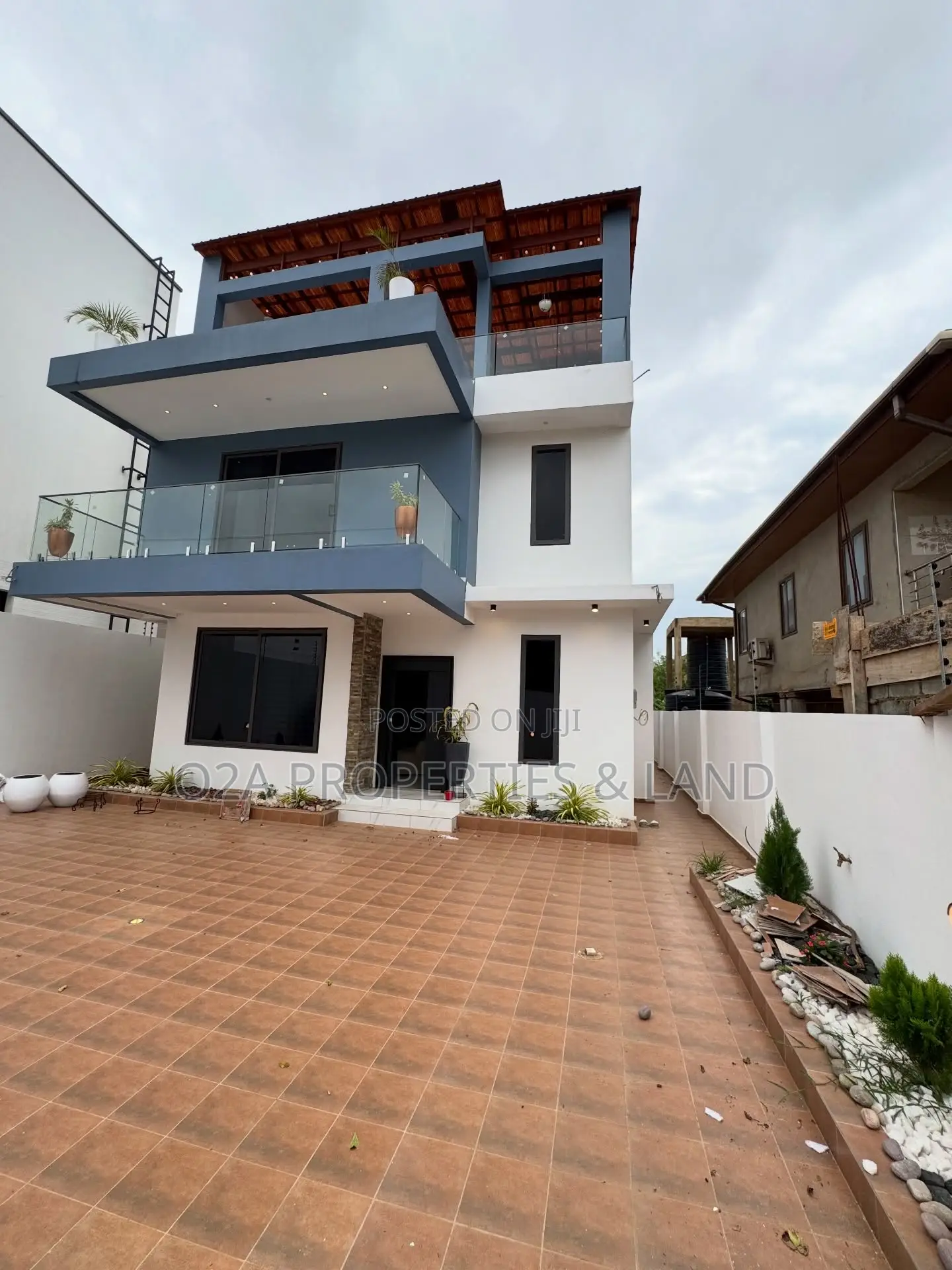 4bdrm House in Lakeside Estate for sale in Lake Side Estate