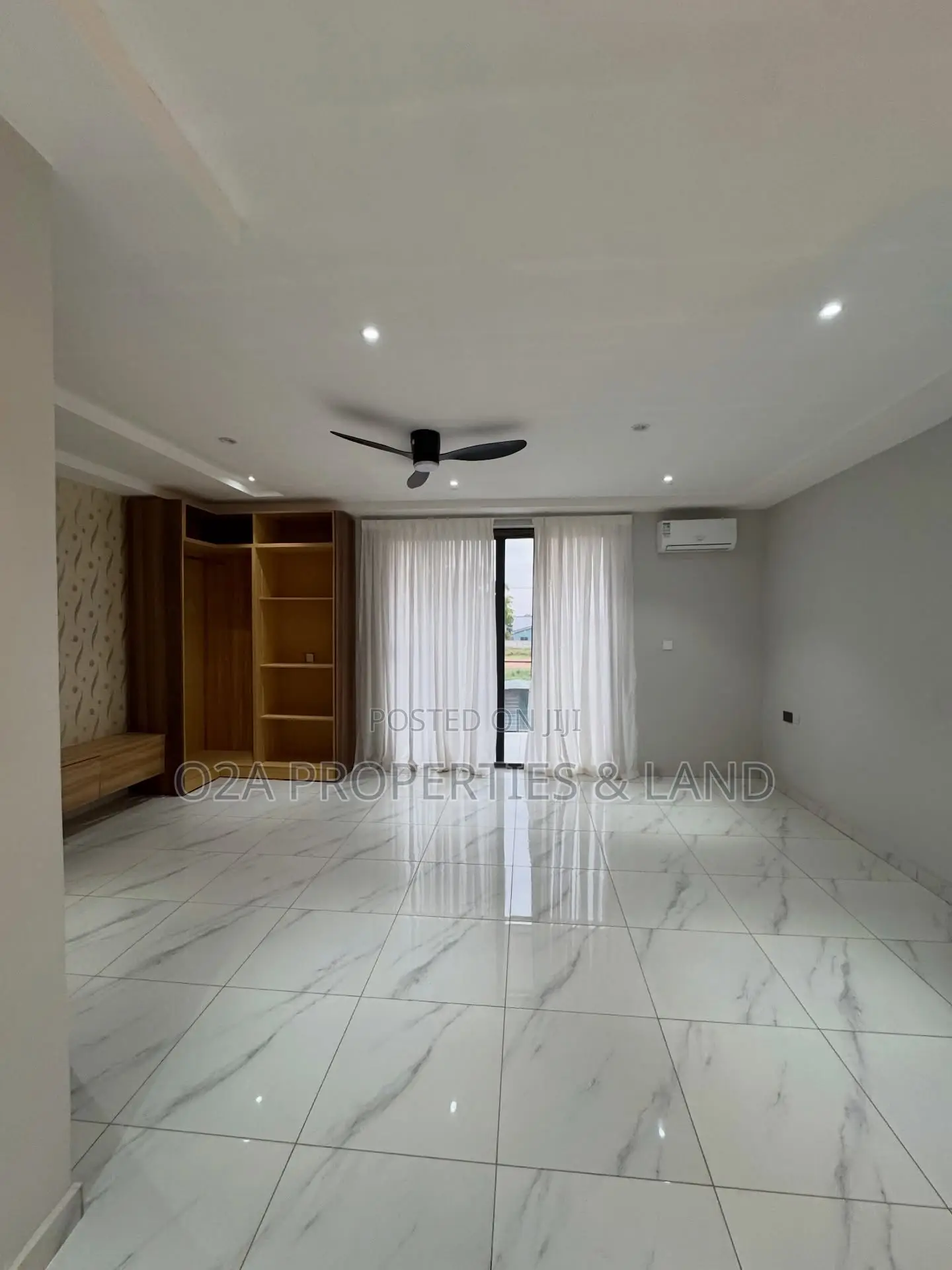 4bdrm House in Lakeside Estate for sale in Lake Side Estate