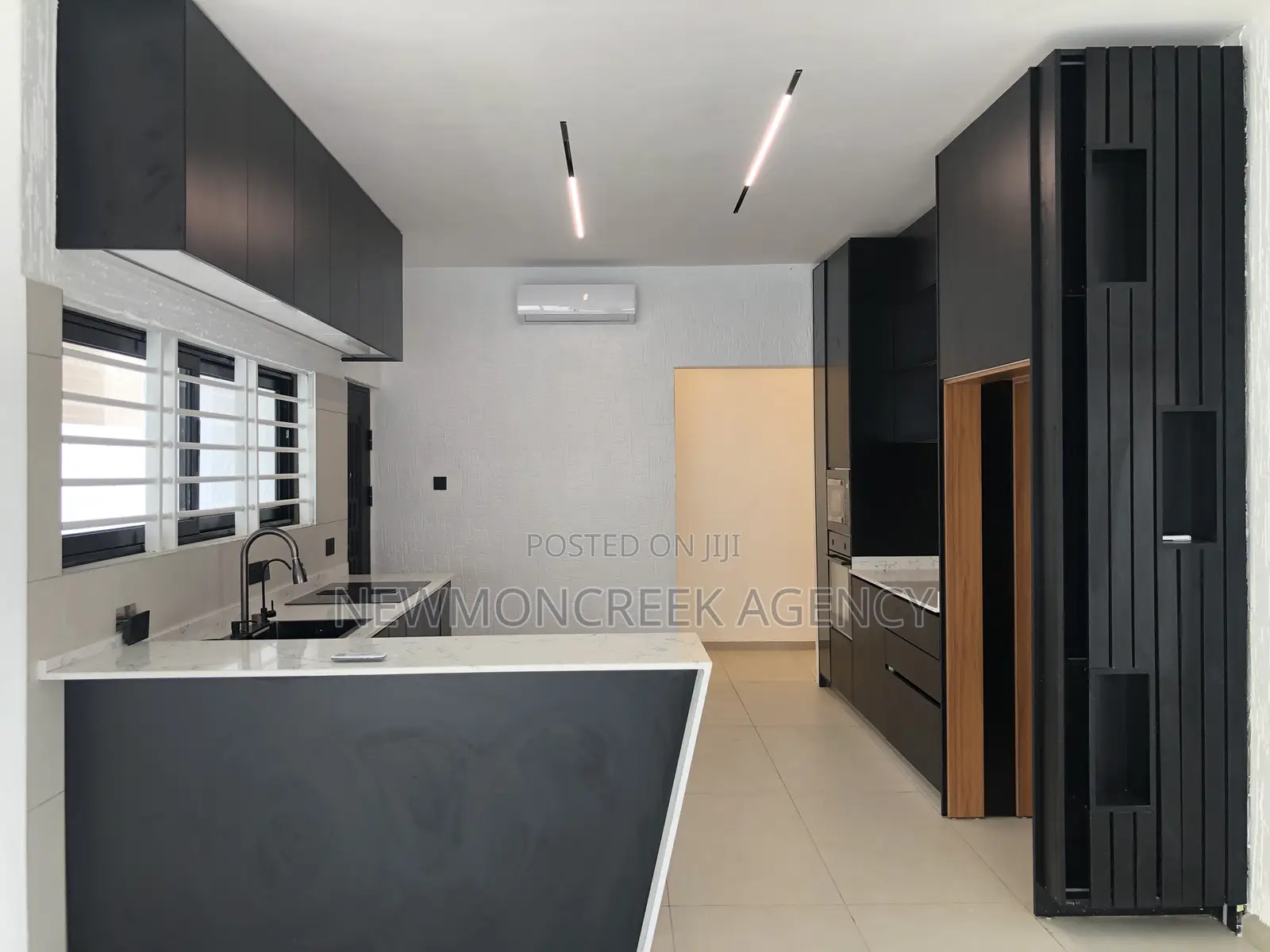 3bdrm Bungalow in Police City, Accra Metropolitan for sale in Accra Metropolitan