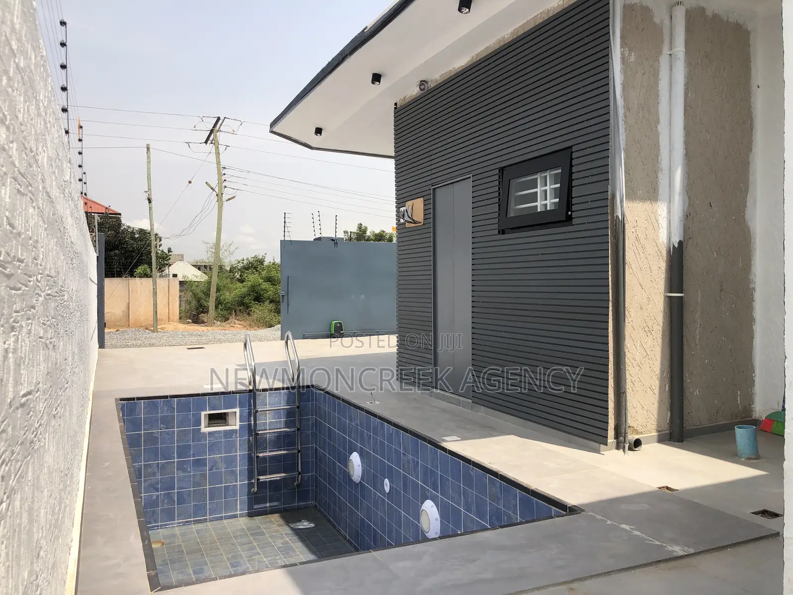 3bdrm Bungalow in Police City, Accra Metropolitan for sale in Accra Metropolitan