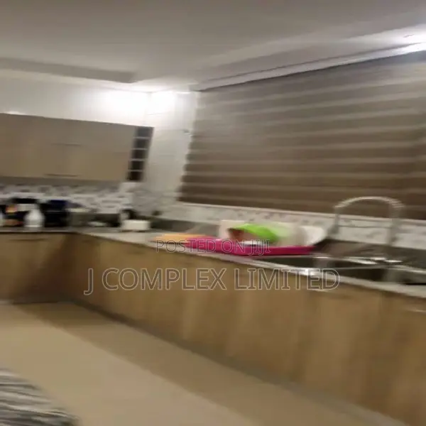 4bdrm House in Trade Fair for rent in Trade Fair