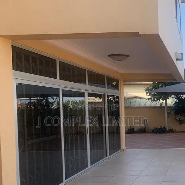 4bdrm House in Trade Fair for rent in Trade Fair