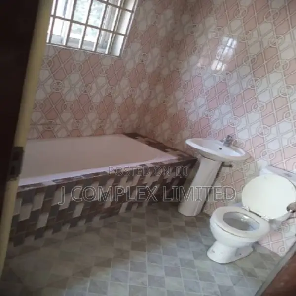 2bdrm Apartment in Trade Fair for rent in Trade Fair