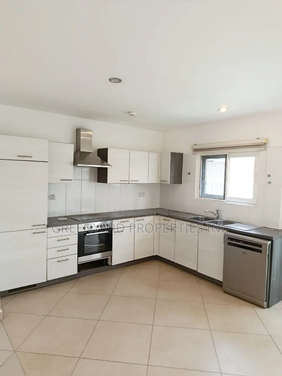 4bdrm Townhouse / Terrace in Lagos Avenue, East Legon for rent in East Legon