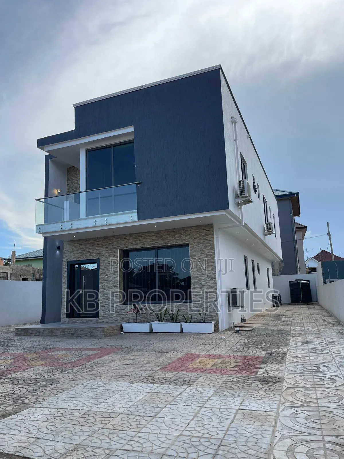 4bdrm Townhouse/Terrace in Kb Properties, East Legon for sale in East Legon