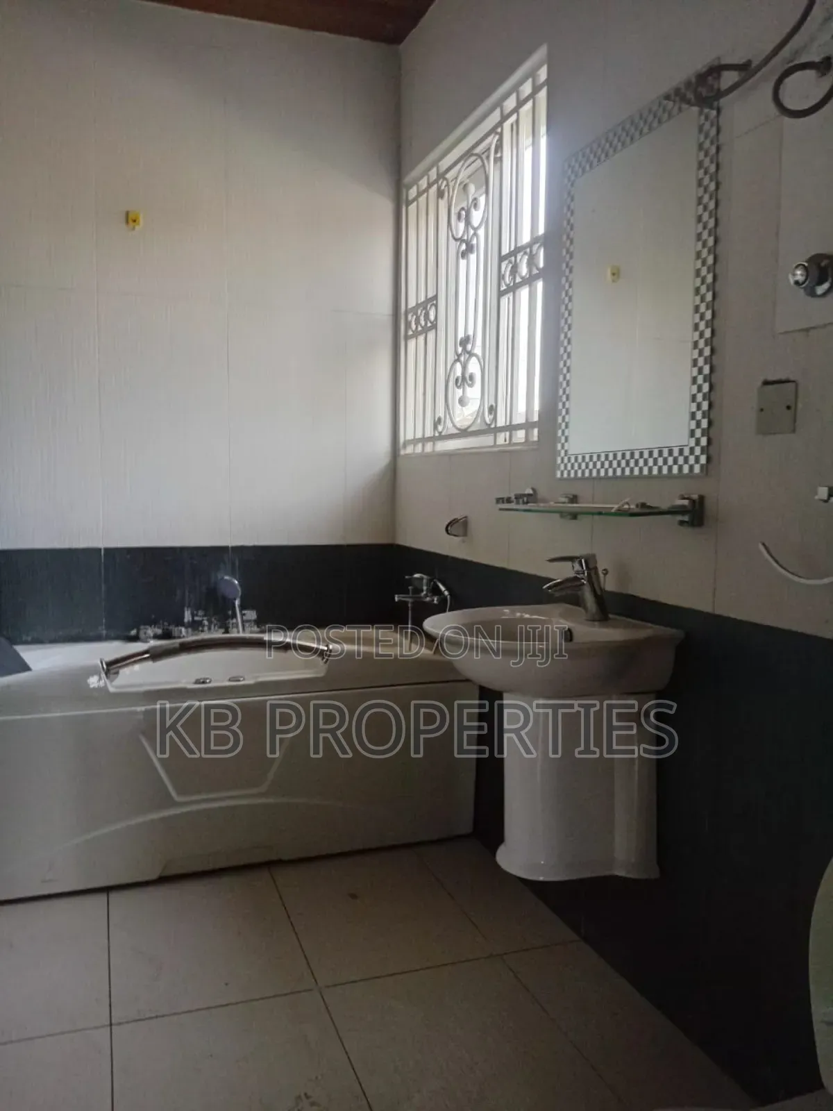 5bdrm Mansion in Kb Properties, Spintex for rent in Spintex