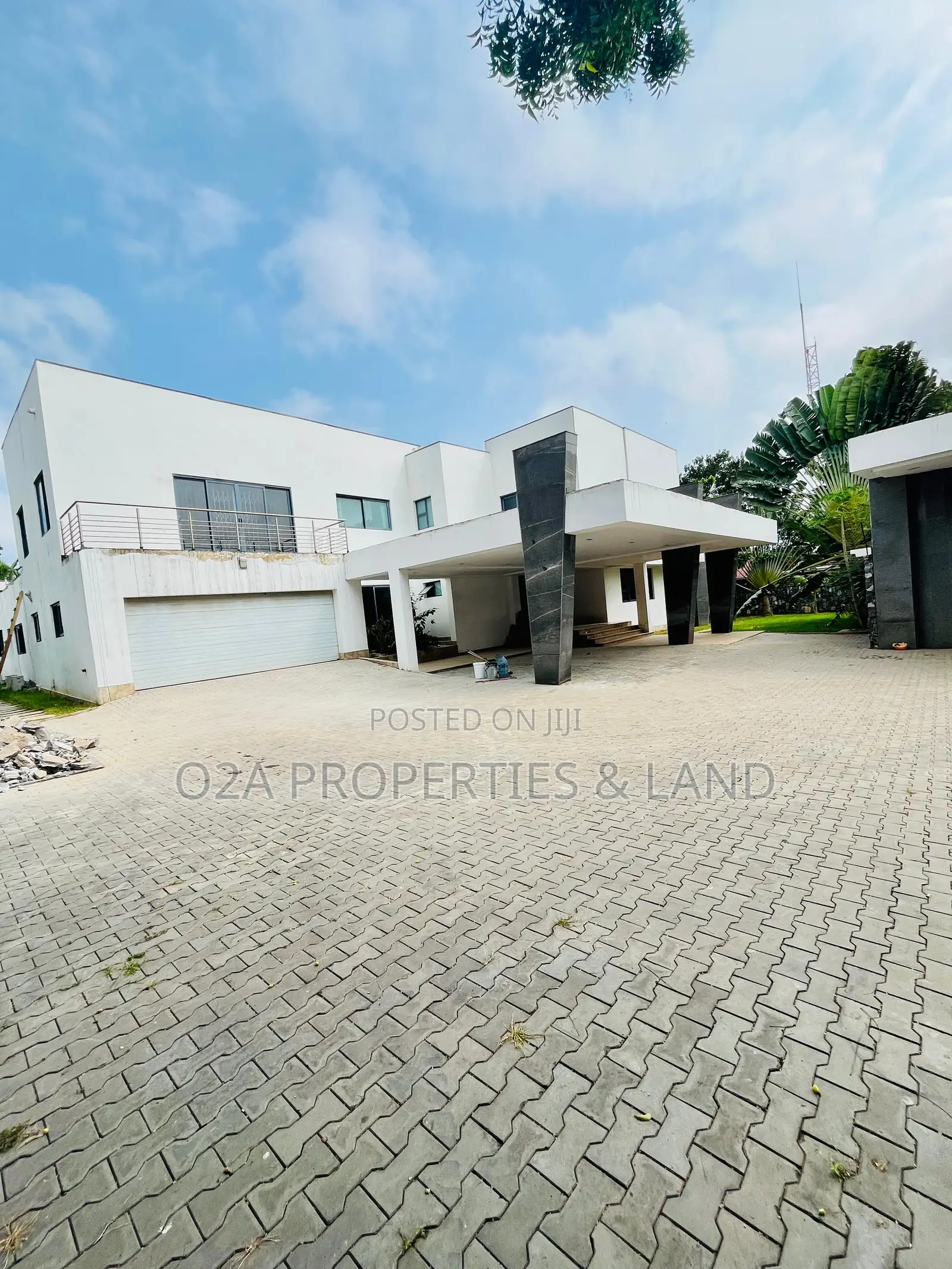 7bdrm Mansion in Cantonments, Acquinas for rent in Acquinas