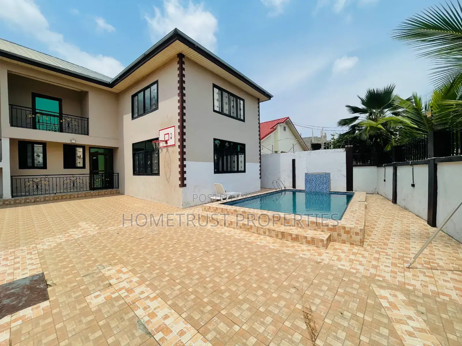 7bdrm Mansion in Hometrust Properties, East Legon for sale in East Legon