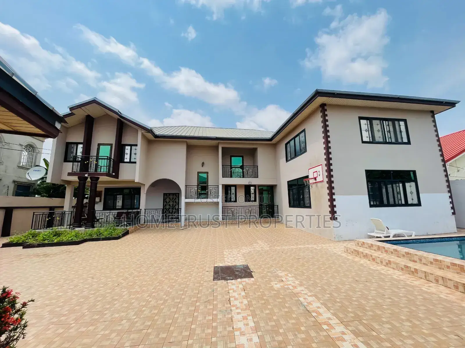 7bdrm Mansion in Hometrust Properties, East Legon for sale in East Legon