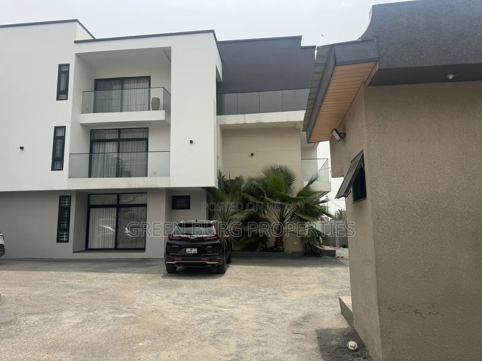 2bdrm Apartment in Green, East Legon for rent in East Legon