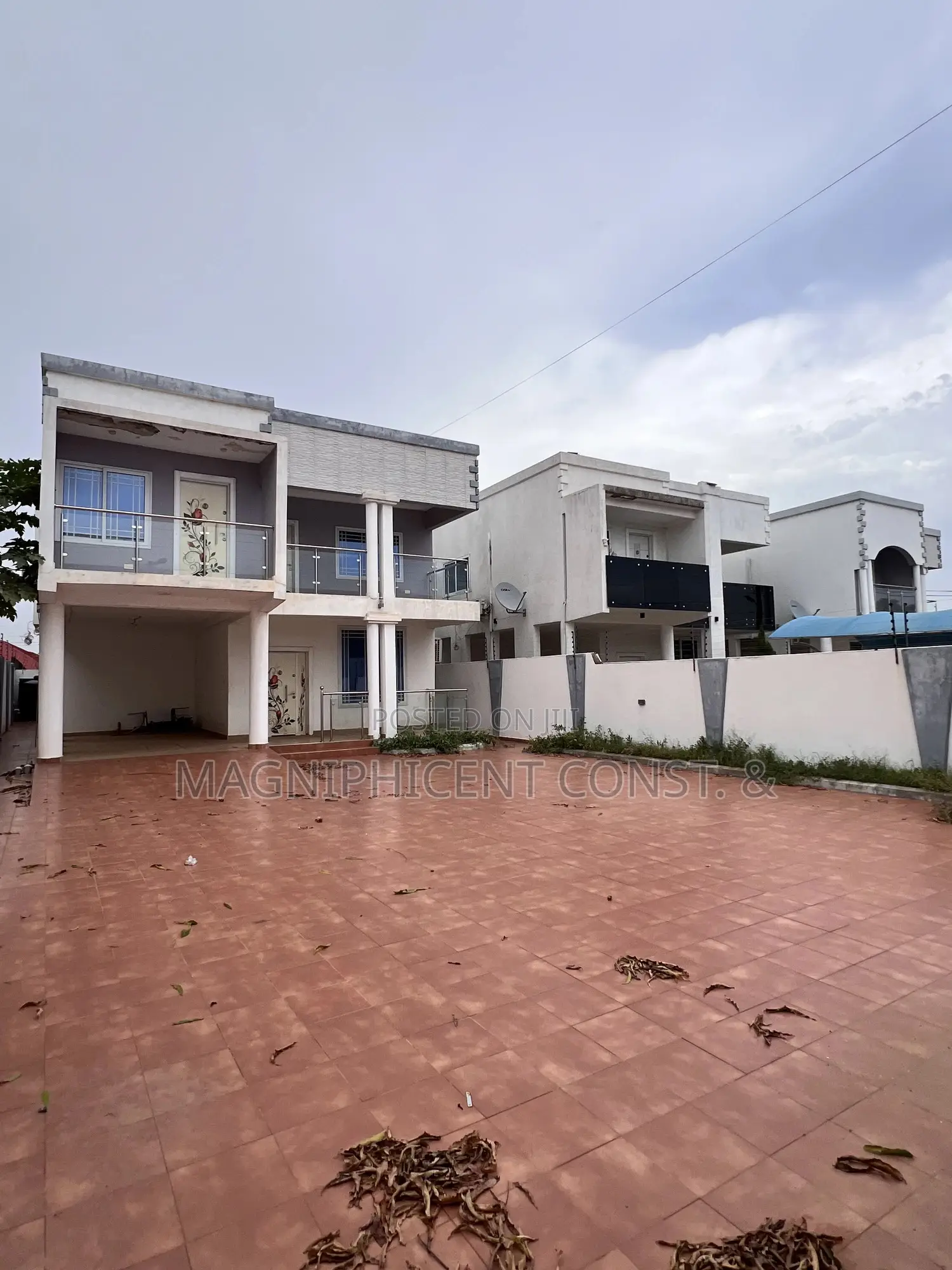 4bdrm Duplex in Lakeside Estates, Ashaley Botwe for rent in Ashaley Botwe