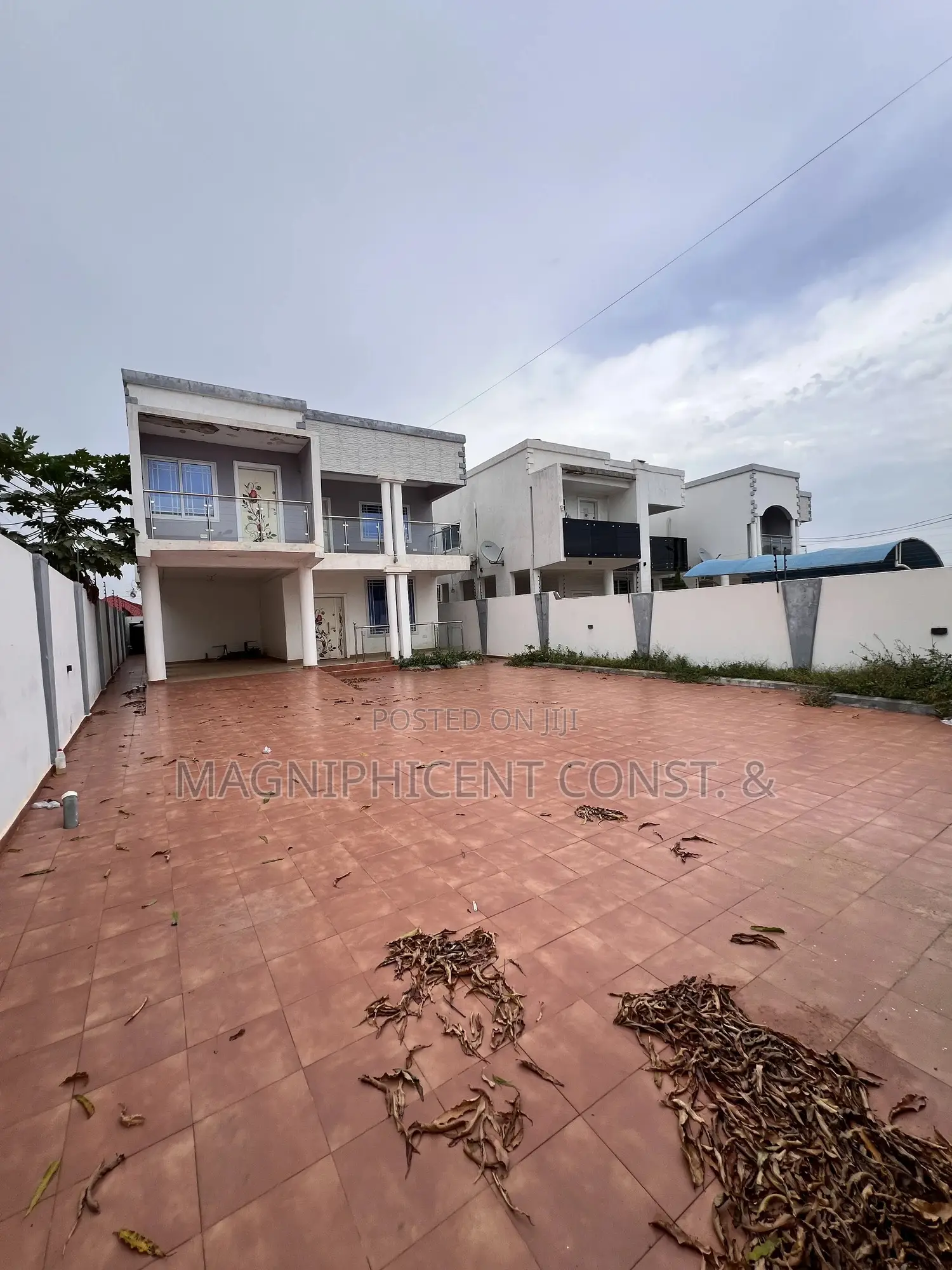 4bdrm Duplex in Lakeside Estates, Ashaley Botwe for rent in Ashaley Botwe