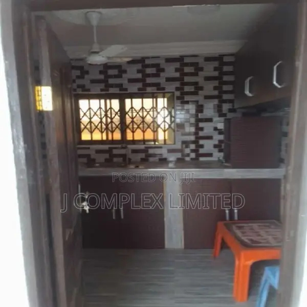 3bdrm Apartment in Nyaniba Estate for rent in Nyaniba Estate