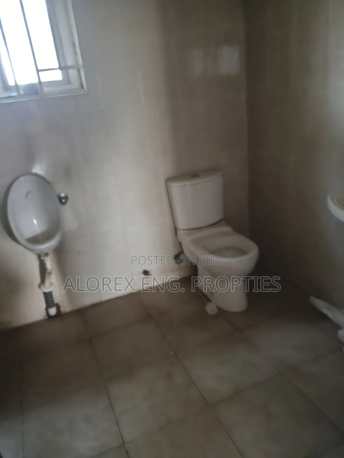 4bdrm House in Amrahia, Adenta for rent in Adenta