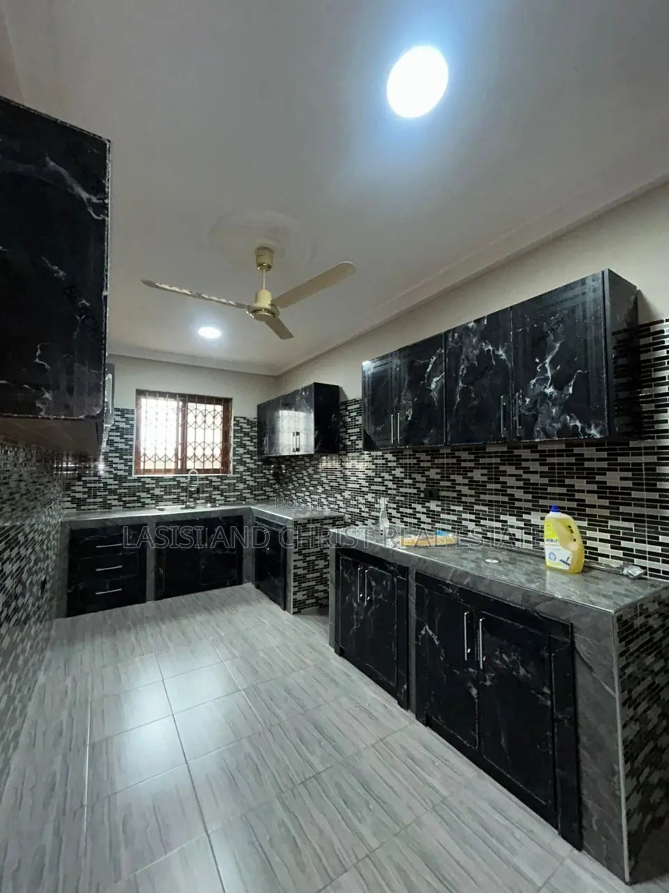 2bdrm Apartment in Lasisi And Christ, Ablekuma for rent in Ablekuma