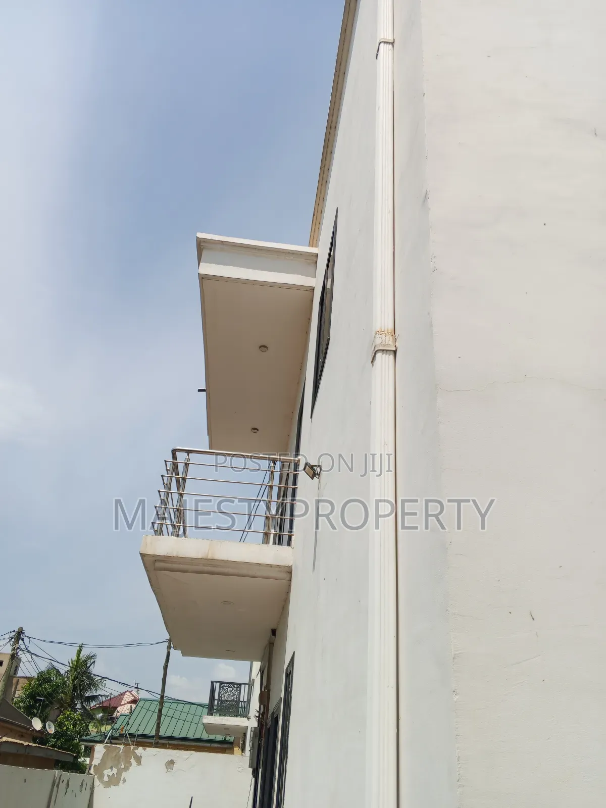 4bdrm Duplex in Community 18, Spintex for rent in Spintex