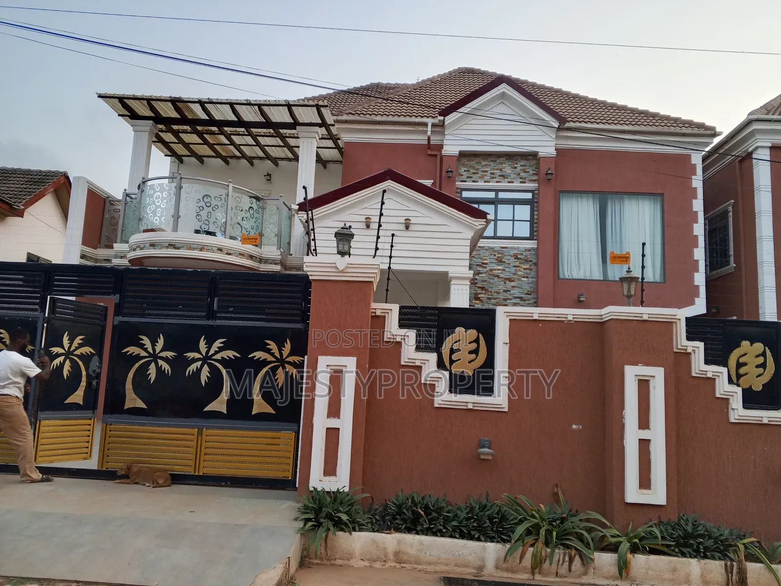 5bdrm Townhouse / Terrace in Community 18, Spintex for rent in Spintex