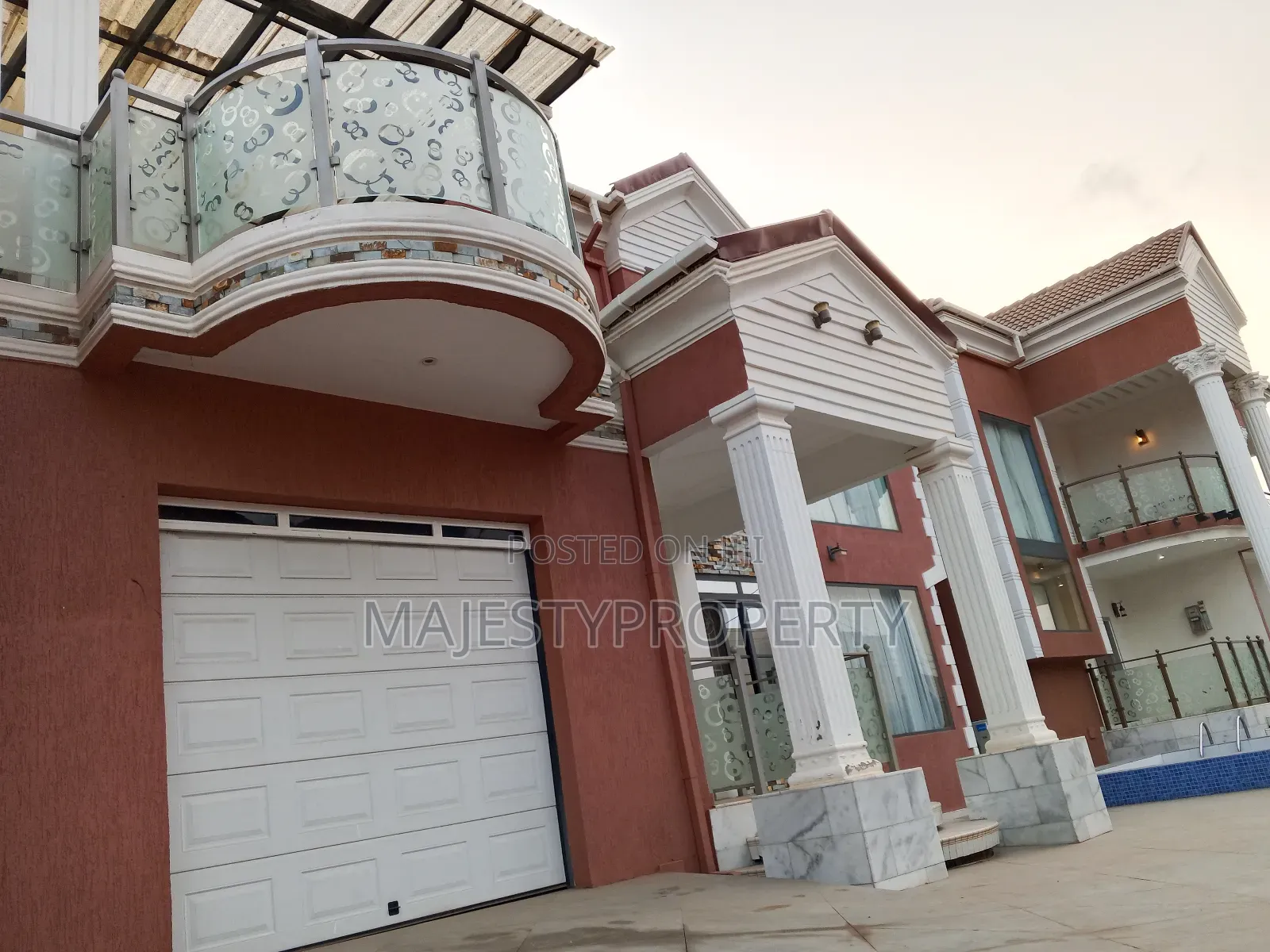 5bdrm Townhouse / Terrace in Community 18, Spintex for rent in Spintex