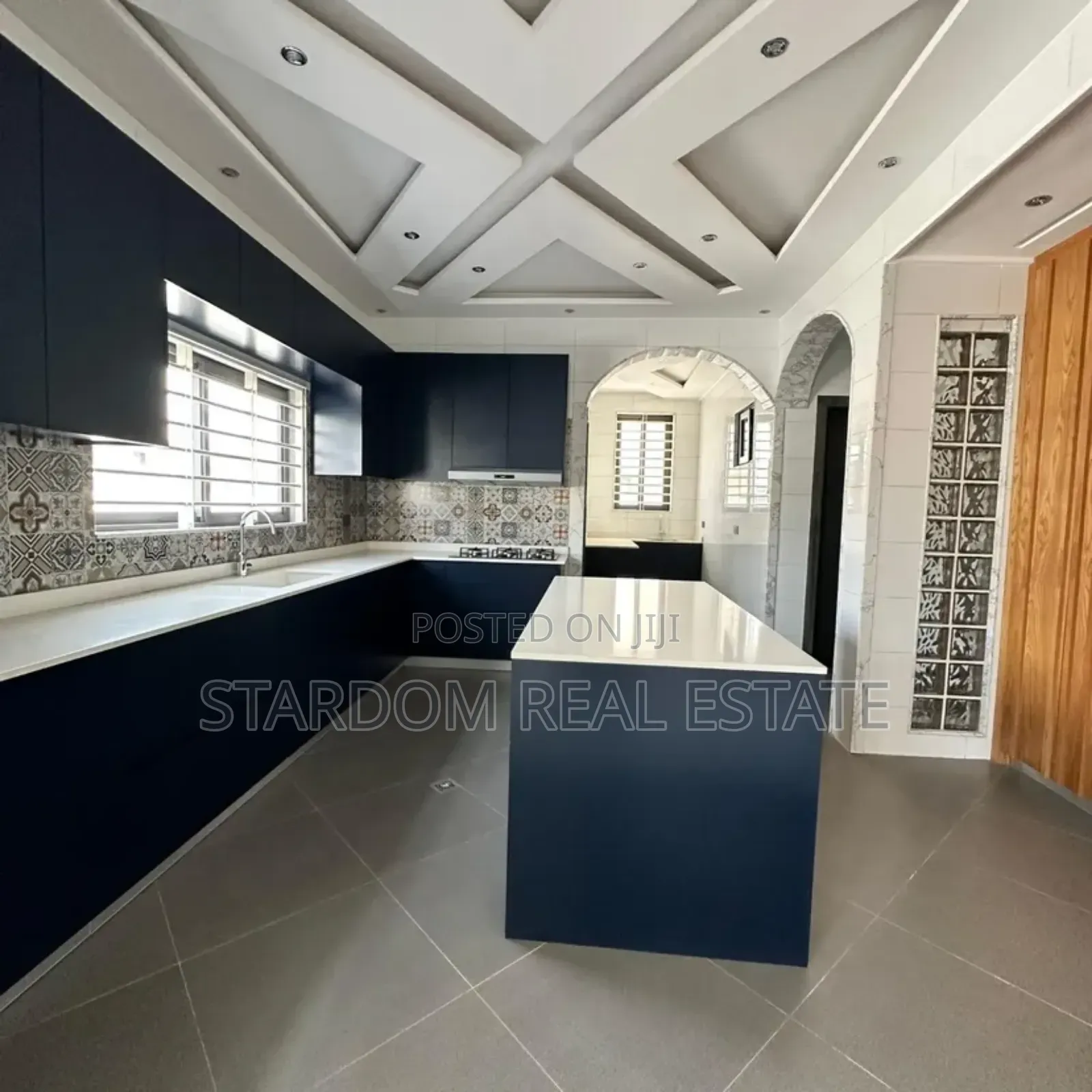 6bdrm Mansion in West Trassaco, East Legon for sale in East Legon