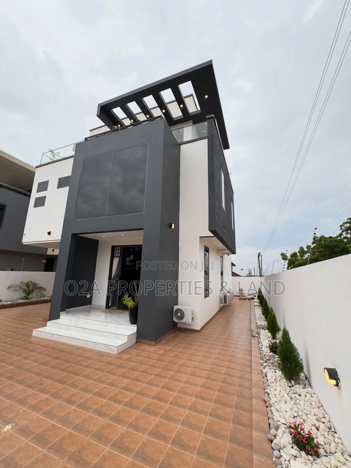 Furnished 3bdrm House in Lakeside Estate for sale in Lake Side Estate