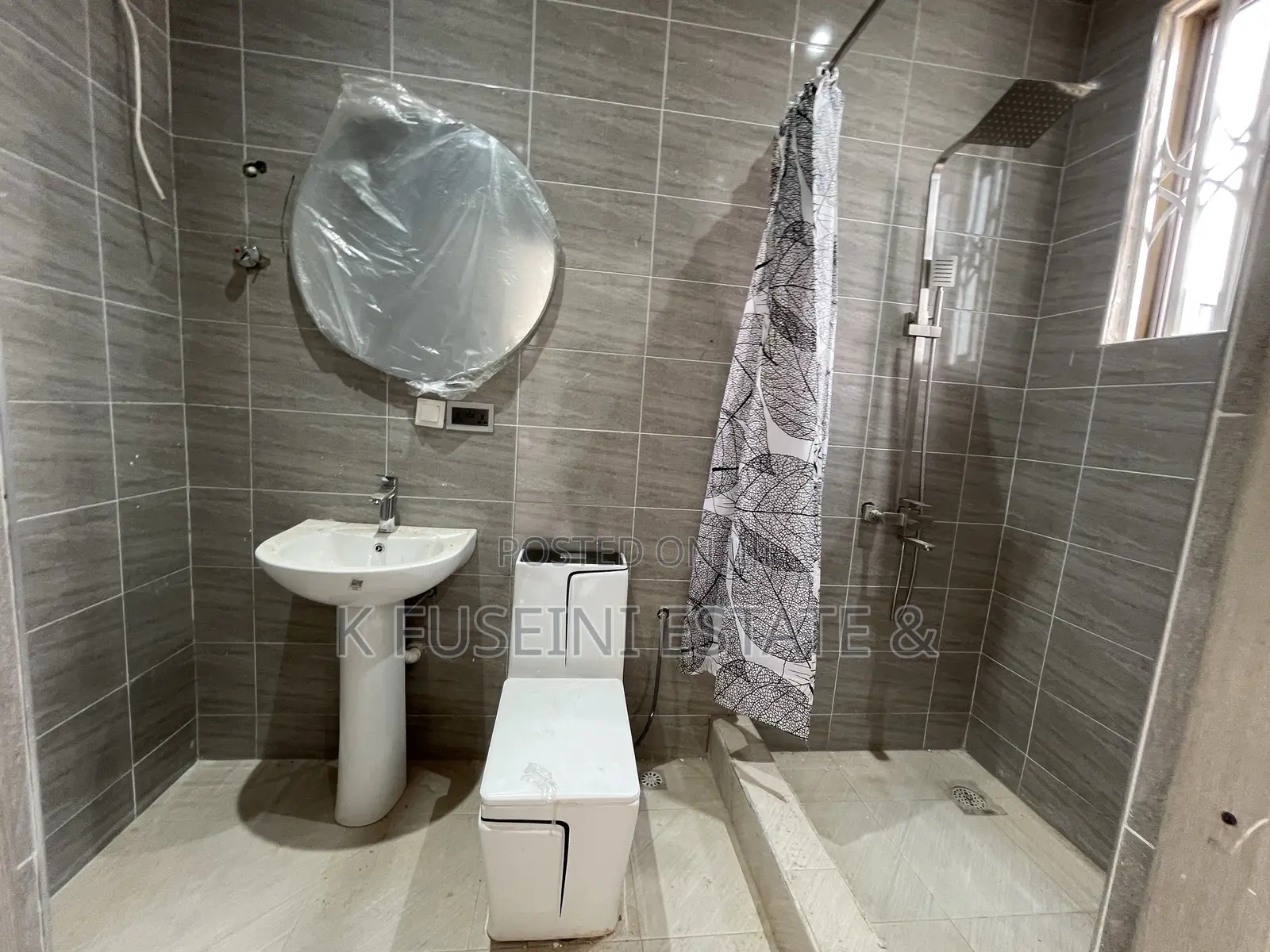 4bdrm House in K Fuseini Estate, Kumasi Metropolitan for sale in Kumasi Metropolitan
