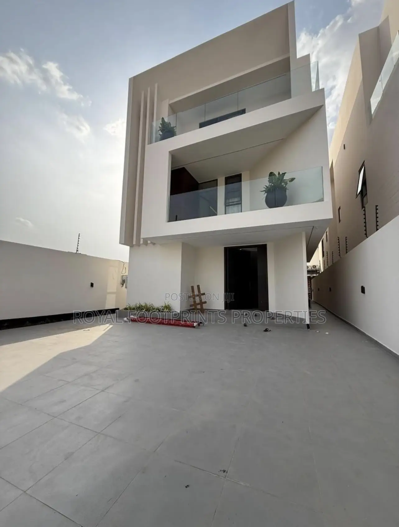 Furnished 4bdrm Mansion in Royal Footprints, East Legon for sale in East Legon