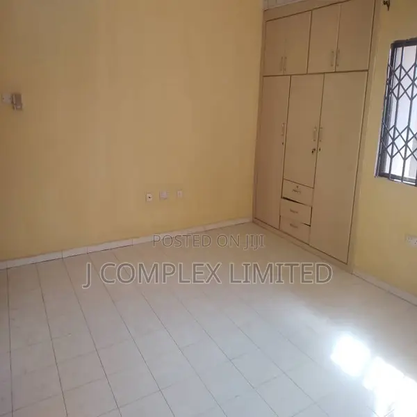 3bdrm Apartment in Airport Residential Area for sale in Airport Residential Area