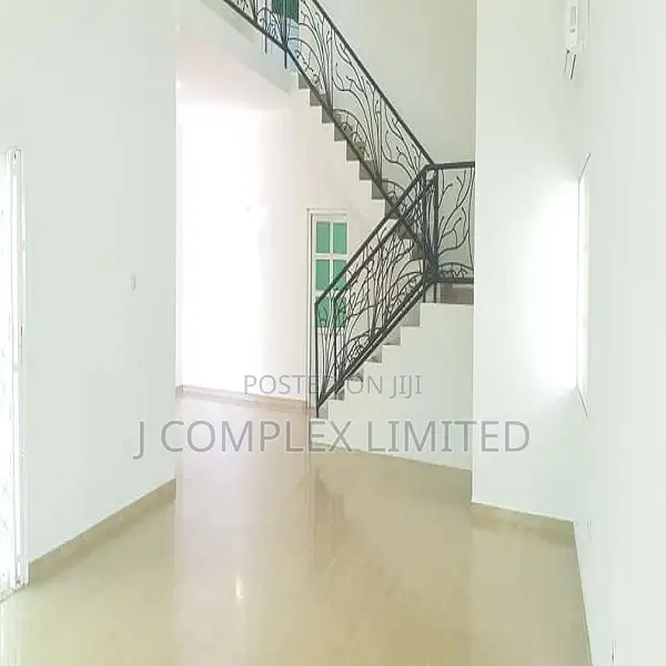 4bdrm House in Airport Residential Area for sale in Airport Residential Area